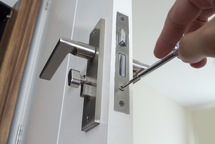 Our local locksmiths are able to repair and install door locks for properties in Rotherhithe and the local area.